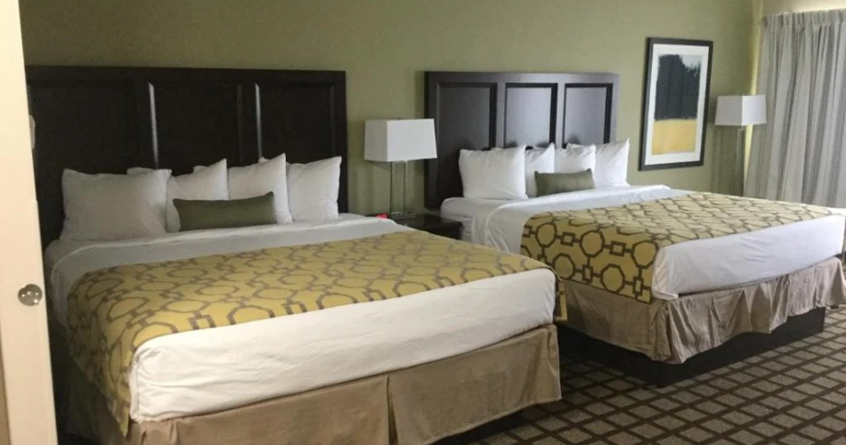 Luxury, Comfort, and Budget Stays Near Antelope Canyon, AZ