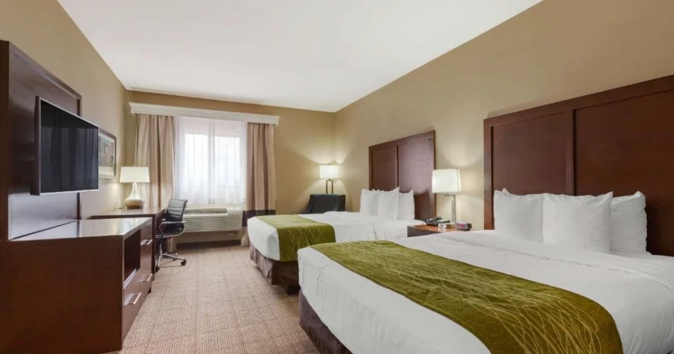 Luxury, Comfort, and Budget Stays Near Antelope Canyon, AZ