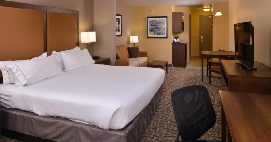 Lodging Near Antelope Canyon: Hotels, Cabins, and Campgrounds