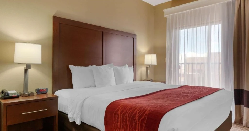 Stay Close to the Beauty: Best Places Near Antelope Canyon, AZ