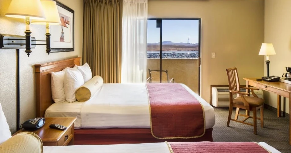 Stay Close to the Beauty: Best Places Near Antelope Canyon, AZ