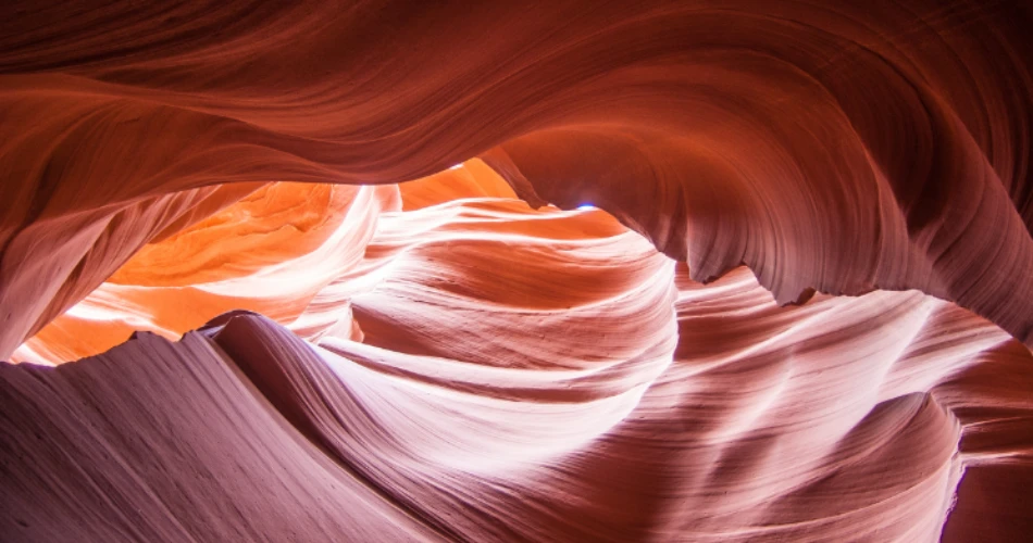 Luxury and Comfort: Top Accommodations Near Lower Antelope Canyon in Paris